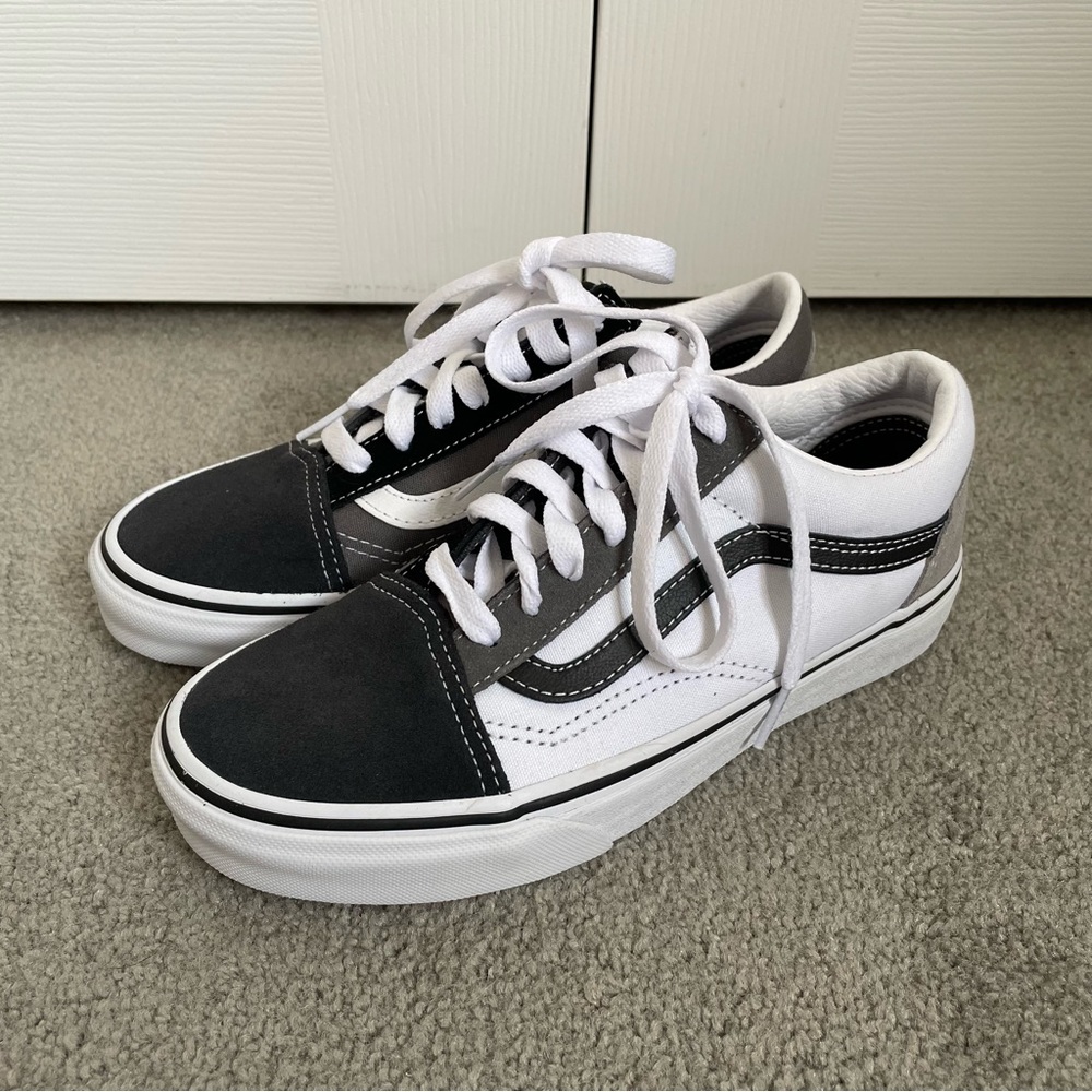 Vans Old Skool Shoes Brand New - Size M4.5/W6